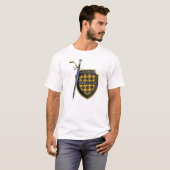 Clan MacLeod Tartan Scottish Shield & Sword T-Shirt (Vorne ganz)
