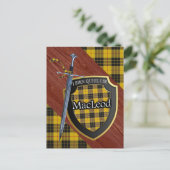 Clan MacLeod Tartan Sword & Shield Postkarte (Stehend Vorderseite)