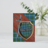Clan MacLeod Tartan Sword & Shield Postkarte (Stehend Vorderseite)