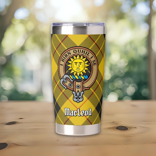 Clan MacLeod von Lewis Wappen über Tartan Thermobecher