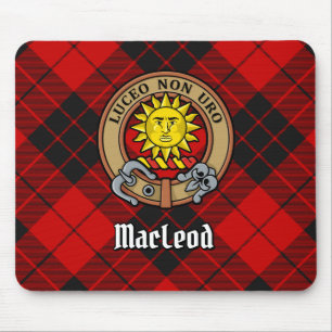 Clan MacLeod von Raasay Wappen über Tartan Mousepad