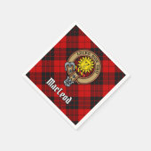Clan MacLeod von Raasay Wappen über Tartan Serviette (Ecke)