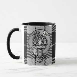 Clan MacLeod Wappen & Schwarz-Weiß-Tartan Tasse