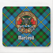 Clan MacLeod Wappen über Jagd Tartan Mousepad (Vorne)