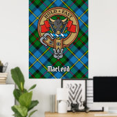 Clan MacLeod Wappen über Tartan Poster (Heimbüro)