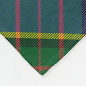 Clan MacMillan Wappen über die Jagd auf Tartan Fleecedecke (Ecke)