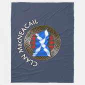 Clan MacNeacail Tartan Knot & Flag Fleecedecke (Vorderseite)