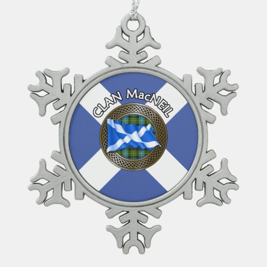 Clan MacNeil Tartan Knot & Flag Schneeflocken Zinn-Ornament (Vorderseite)