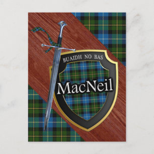 Clan MacNeil Tartan Sword & Shield Postkarte