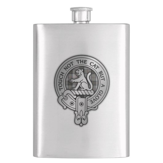 Clan MacPherson Wappen & Tartan Flachmann (Vorderseite)