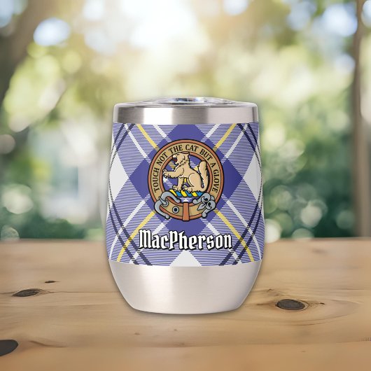 Clan MacPherson Wappen über Blue Dress Tartan