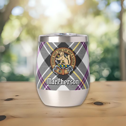 Clan MacPherson Wappen über Dress Tartan