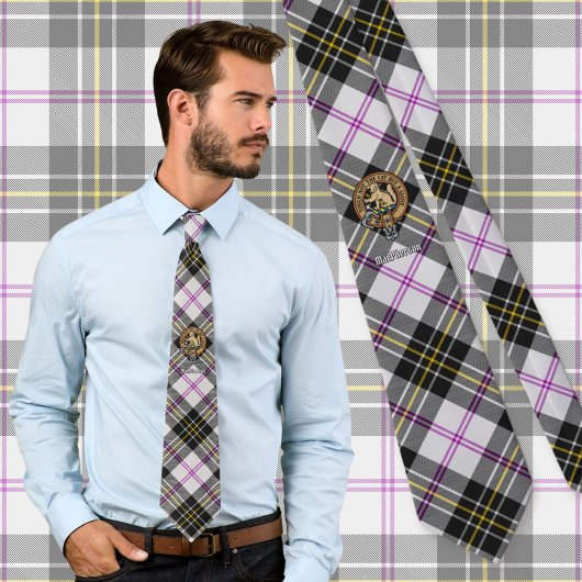 Clan MacPherson Wappen über Dress Tartan Krawatte