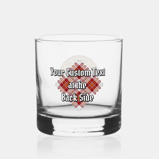 Clan MacPherson Wappen über Red Dress Tartan Whiskyglas (Rückseite)