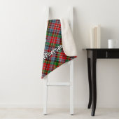 Clan MacPherson Wappen über Tartan Sherpadecke (Beispiel)