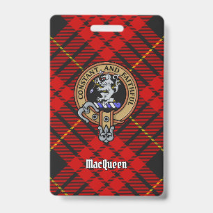 Clan MacQueen Crest über Tartan Ausweis
