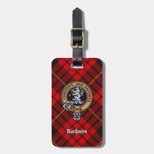 Clan MacQueen Crest über Tartan Gepäckanhänger (Vorderseite vertikal)