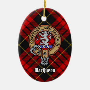 Clan MacQueen Crest über Tartan Keramik Ornament