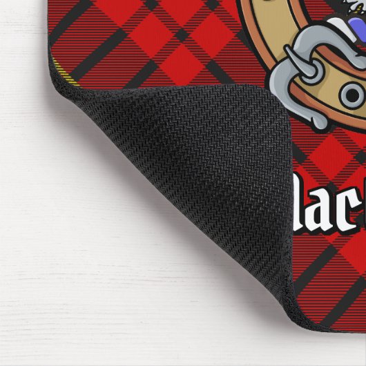 Clan MacQueen Crest über Tartan Mousepad (Ecke)