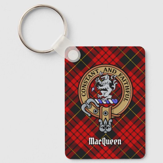 Clan MacQueen Crest über Tartan Schlüsselanhänger (Vorderseite)
