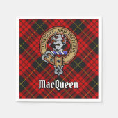 Clan MacQueen Crest über Tartan Serviette (Vorderseite)