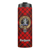 Clan MacQueen Crest über Tartan Thermosbecher (Vorderseite)