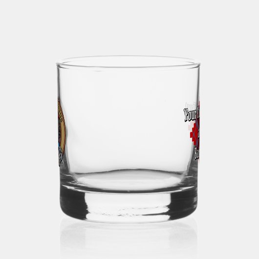 Clan MacTavish Wappen über Tartan Whiskyglas (Links)
