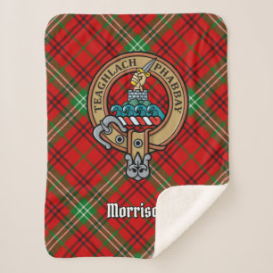 Clan Morrison Wappen über Red Tartan Sherpadecke