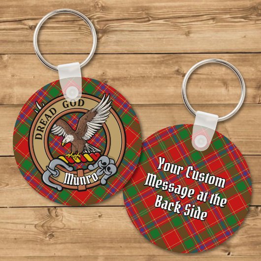 Clan Munro-Wappen über Tartan Schlüsselanhänger