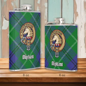 Clan Oliphant Wappen über Tartan Flachmann