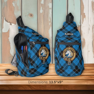 Clan Ramsay Wappen über blauem Jagdtartan Crossbody Bag