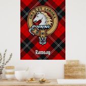 Clan Ramsay Wappen über Red Tartan Poster (Küche)