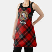 Clan Ramsay Wappen über Red Tartan Schürze (InSitu)