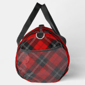Clan Ramsay-Wappen über rotem Tartan Duffle Bag (Rechts)