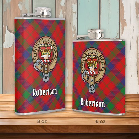 Clan Robertson Wappen über Tartan Flachmann