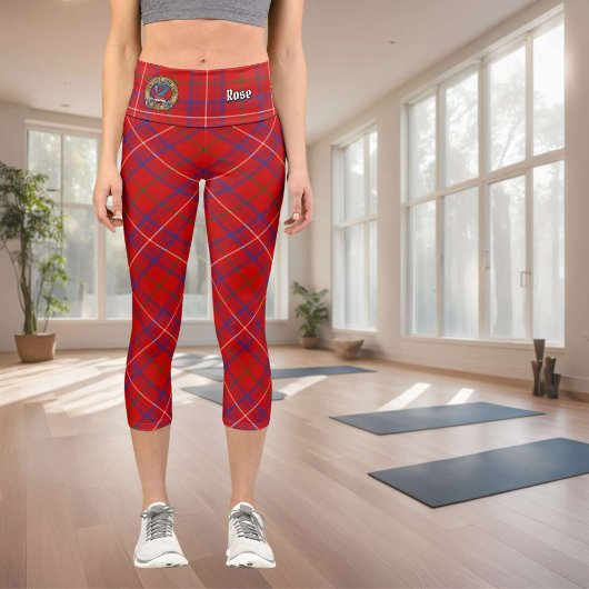 Clan Rose Wappen über Tartan Capri Leggings