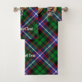 Clan Russell Crest over Tartan Badhandtuch Set (Insitu)