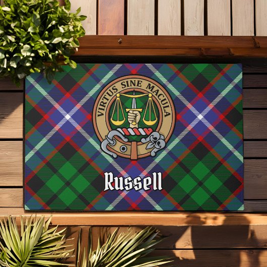 Clan Russell Crest über Tartan Fußmatte