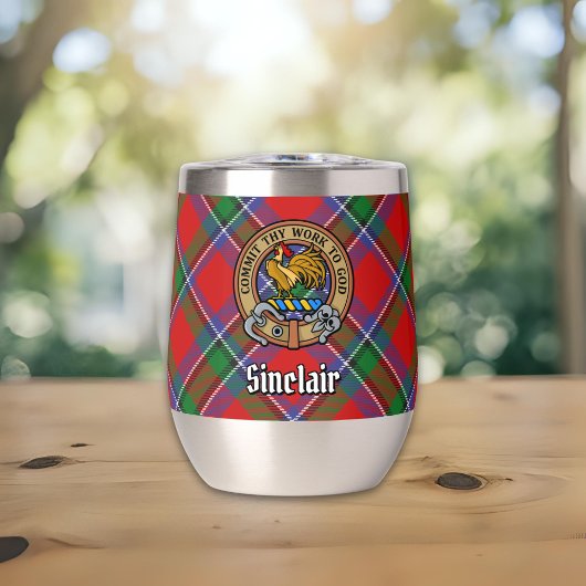 Clan Sinclair Wappen über Red Tartan