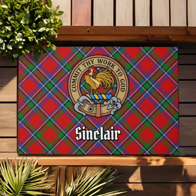 Clan Sinclair Wappen über Red Tartan Fußmatte (Von Creator hochgeladen)
