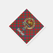 Clan Sinclair Wappen über Red Tartan Serviette (Ecke)