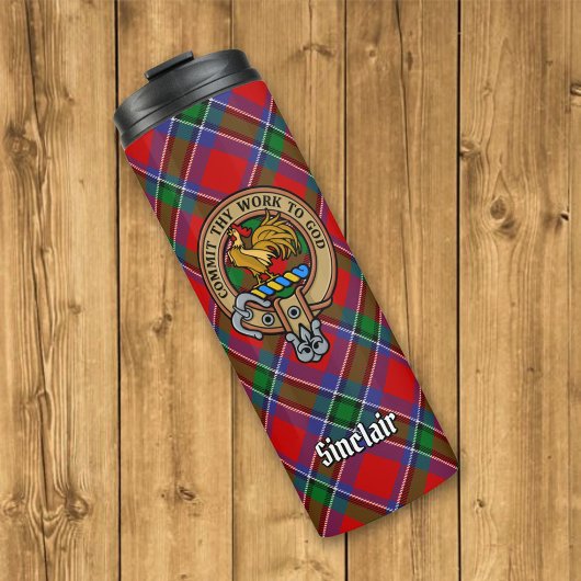 Clan Sinclair Wappen über Red Tartan Thermosbecher