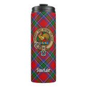 Clan Sinclair Wappen über Red Tartan Thermosbecher (Vorderseite)