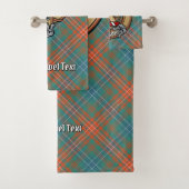 Clan Wilson Wappen über antikes Tartan Badhandtuch Set (Insitu)
