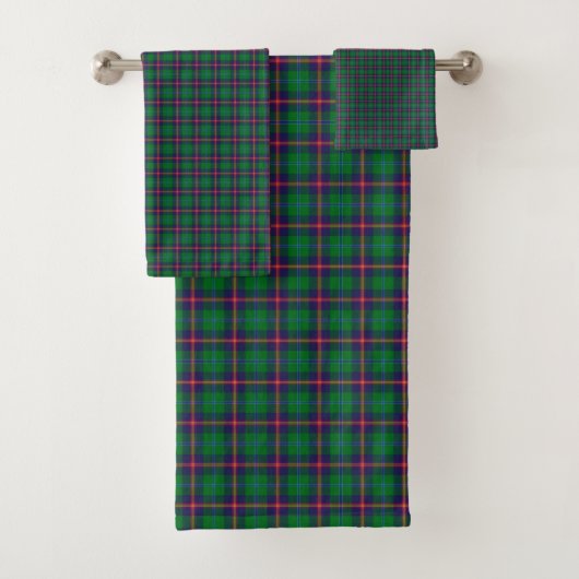 Clan Young Tartan Kariert Badhandtuch Set (Insitu)