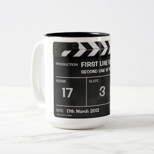 CLAPPERBOARD KLASSISCHE Tasse mit Ihrem Text (Vorderseite Links)