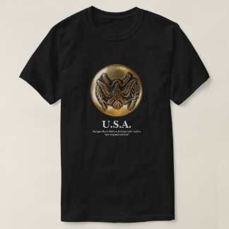 Claritas antike Knöpfe T-Shirt