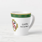 Clarke Irish Shield & Tartan Personalisiert Milchtasse (Rechte Ecke)