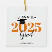 Class of 2022 Graduate Modern Orange and Black Keramikornament (Vorderseite)