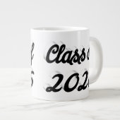 Class of 2026 black script graduation Jumbo-Tasse (Vorderseite Rechts)